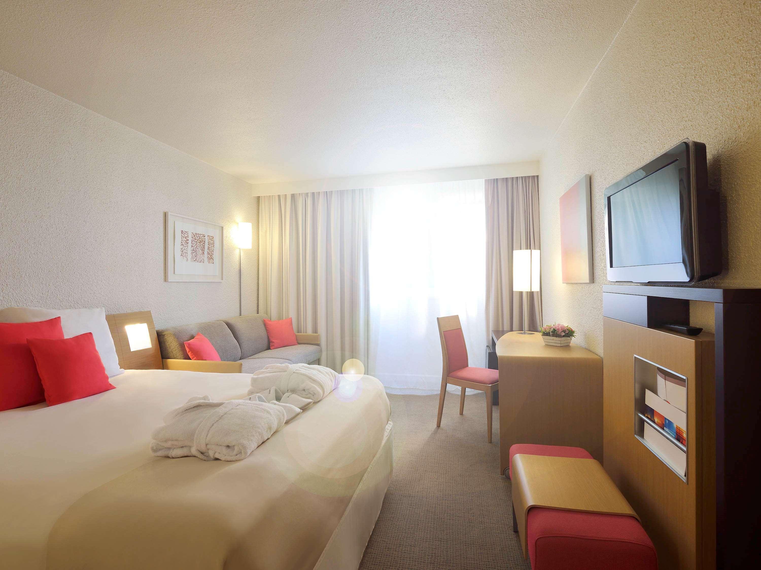 Novotel Poissy Orgeval Eksteriør bilde